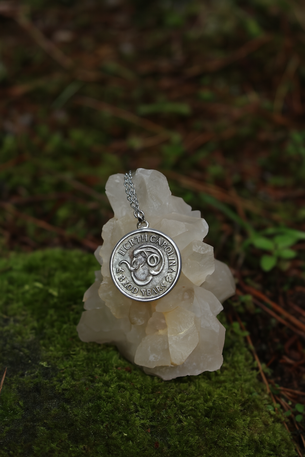 1960 Australian Shilling Coin Pendant - 0032